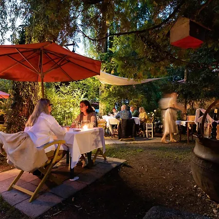 Unterwirt - Restaurant & 3* 埃布斯镇